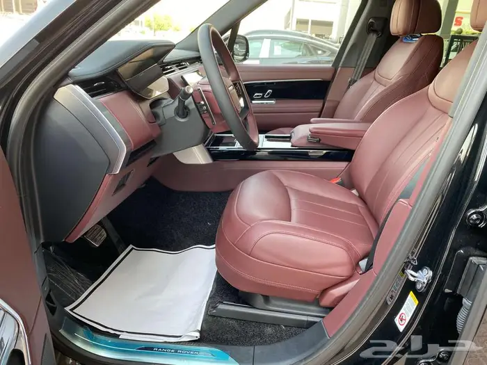 رنج روفر SE V8 موديل 2025 Black Edition 16