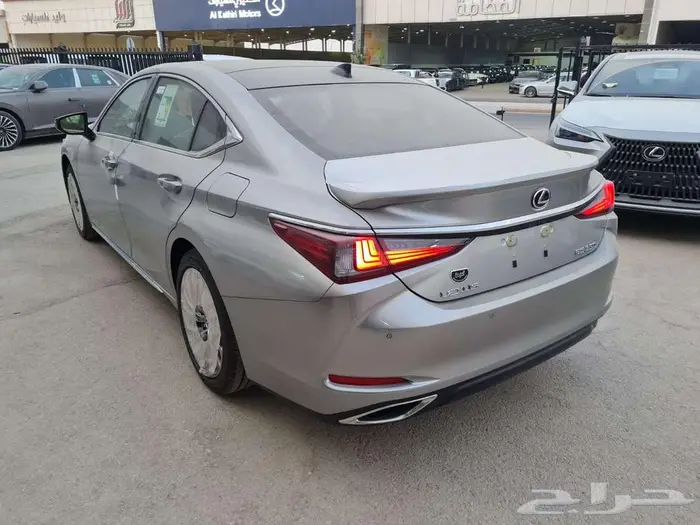 لكزس ES 250 AA سعودي 2025 جميع الالوان كاش واقساط 44