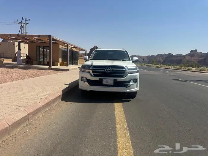 لاندكروزر مديل 2020 تورينق اول مالك من الوكاله 8