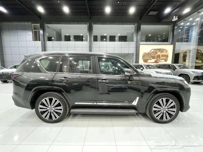 لكزس LX 600 BB بنزين سعودي 2025 اسود جملي - اسود اوف وايت 2