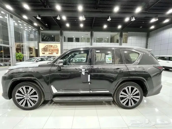 لكزس LX 600 BB بنزين سعودي 2025 اسود جملي - اسود اوف وايت 3
