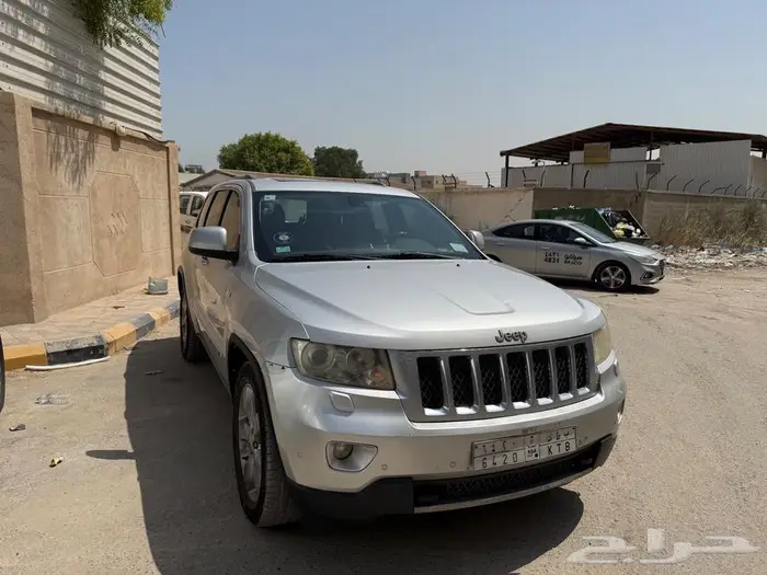 Jeep Grand Cherokee Overland 2011 5