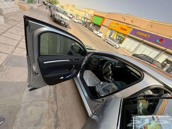 رينو ميجان 2024 زيرو 6