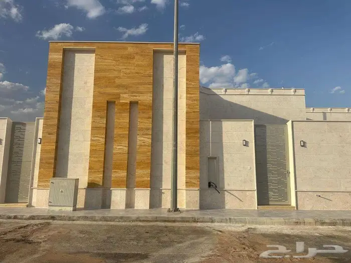 دور فاخر مخطط البركات حي قفار 750 شارعين 0