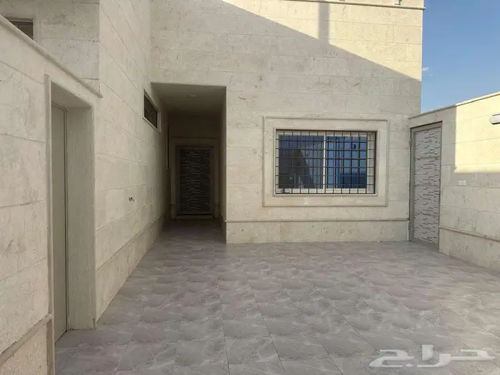 دور فاخر مخطط البركات حي قفار 750 شارعين 2