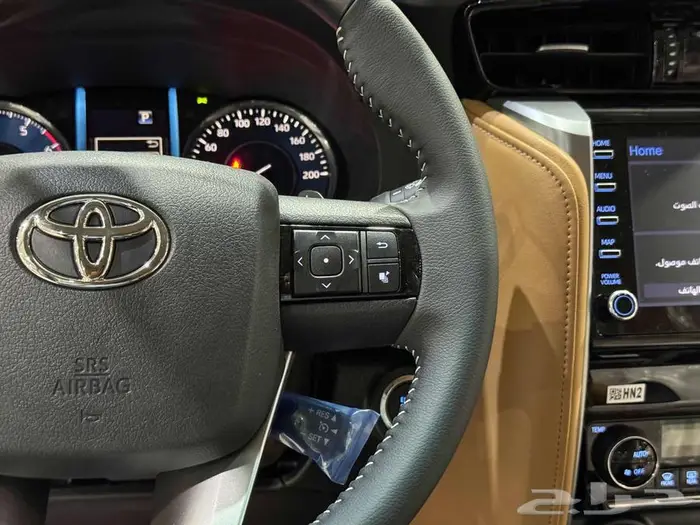 فورتشنر 6 سلندر 2025 بنزين (عليها ملاحظة خفيفة) بطاقة جمركية 29