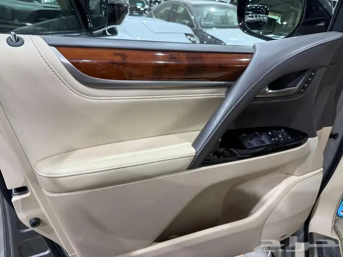 لكزس LX سبورت موديل 2020 عداد 62 الف خليجي 3