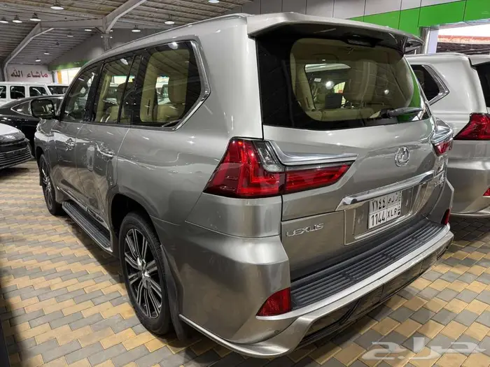 لكزس LX سبورت موديل 2020 عداد 62 الف خليجي 15