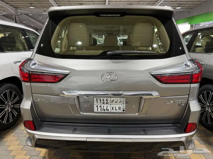 لكزس LX سبورت موديل 2020 عداد 62 الف خليجي 16