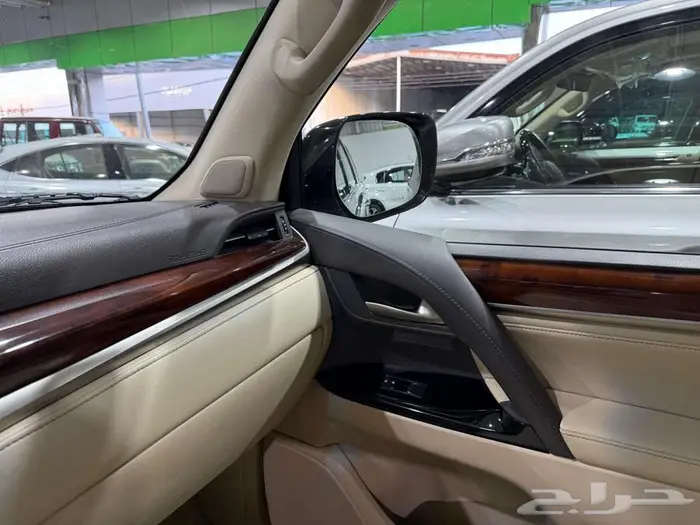 لكزس LX سبورت موديل 2020 عداد 62 الف خليجي 10