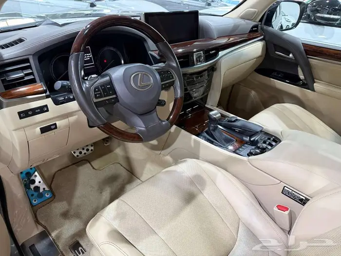 لكزس LX سبورت موديل 2021 عداد 77.000 الف 5