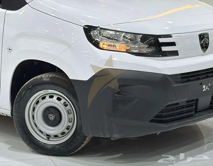 بيجو Peugeot Partner Cargo Van 2025 9