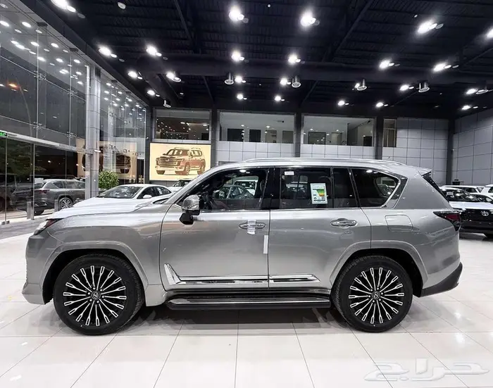 لكزس ( LX 600 VR ) موديل 2025 بسعر خاص 4
