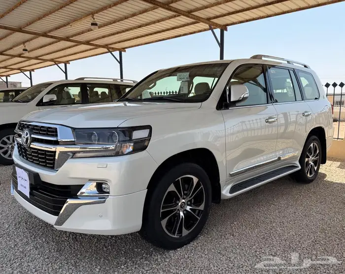 لاندكروزر GXR 2021 مخززن سعودي 35
