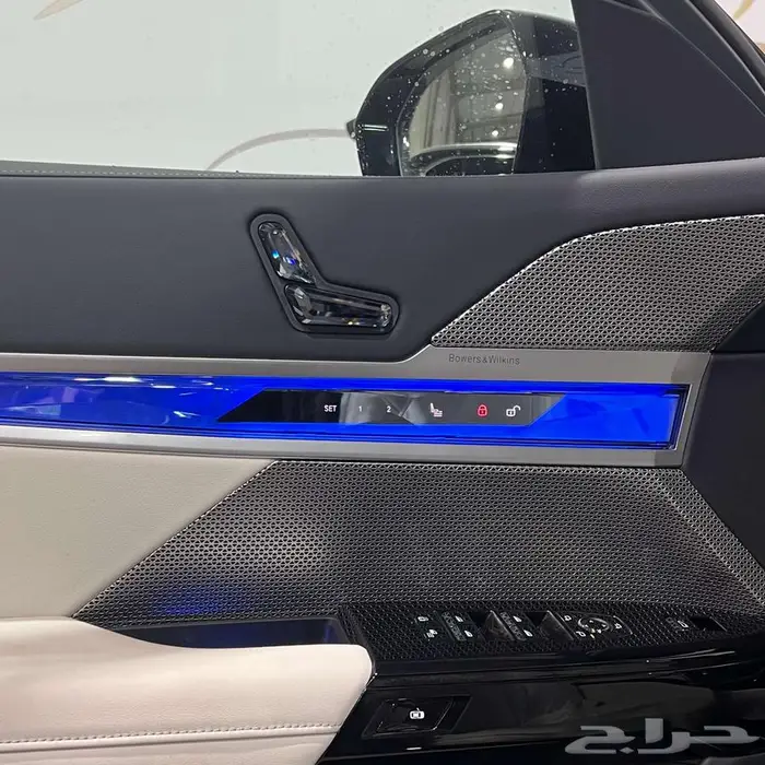 بي ام دبليو 735i بنزين تماتيك 2026 11