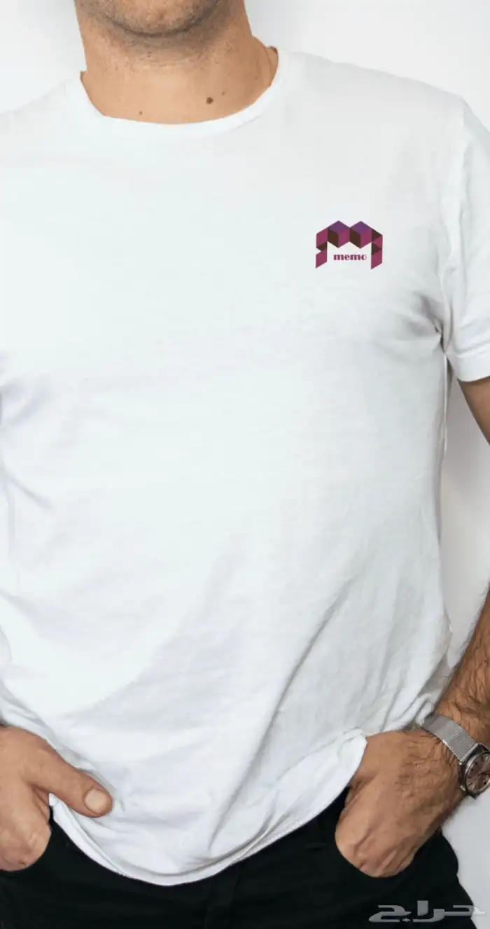 مصممة جرافيك 4