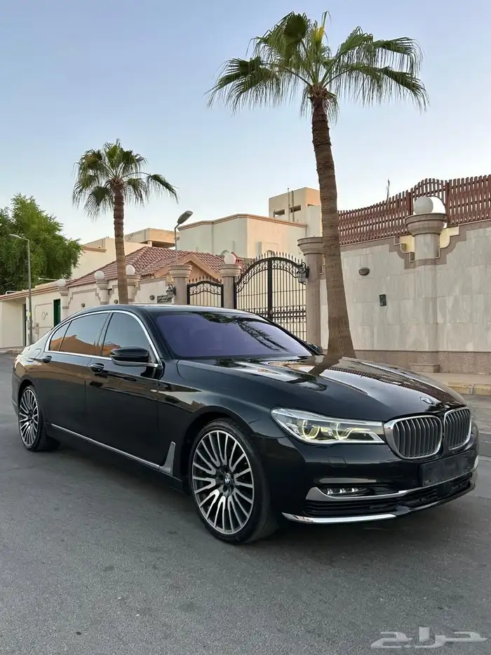 بي ام دبليو 750 فل كامل مخزن 1