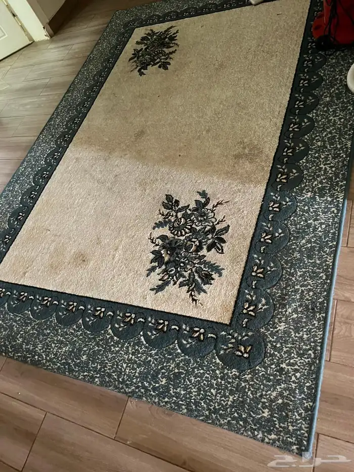 للبيع اثاث كنبات وفرشات 3