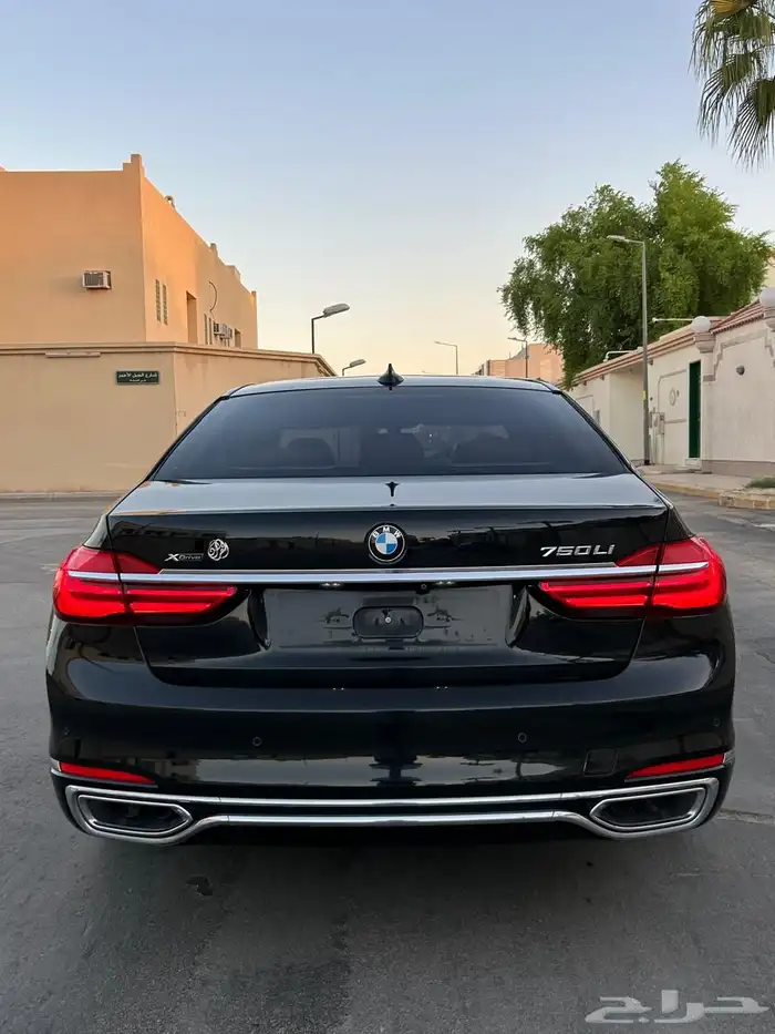 بي ام دبليو 750 فل كامل مخزن 8