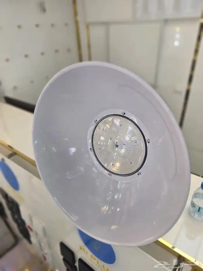 كشافات طربوش اسود هناجر عدسات ومستودعات معارض صالات عرض 3