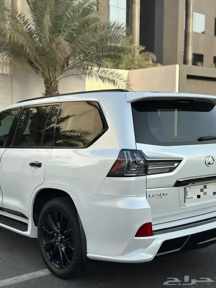 لكزس LX570 2020 بلاك ادشن 12