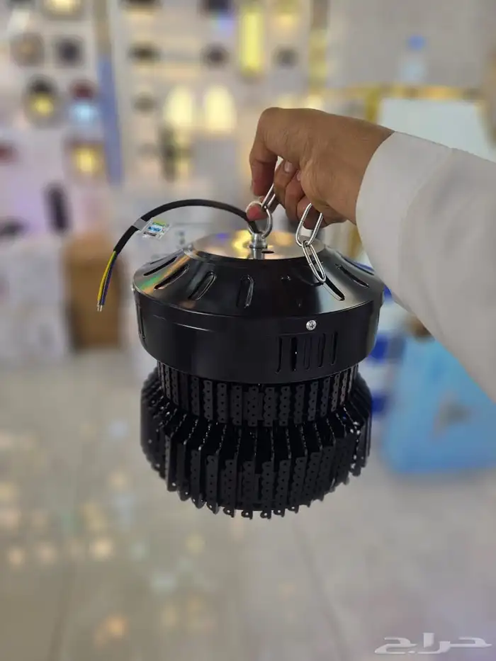 كشافات طربوش اسود هناجر عدسات ومستودعات معارض صالات عرض 7