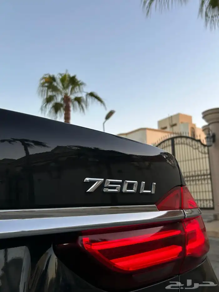 بي ام دبليو 750 فل كامل مخزن 11