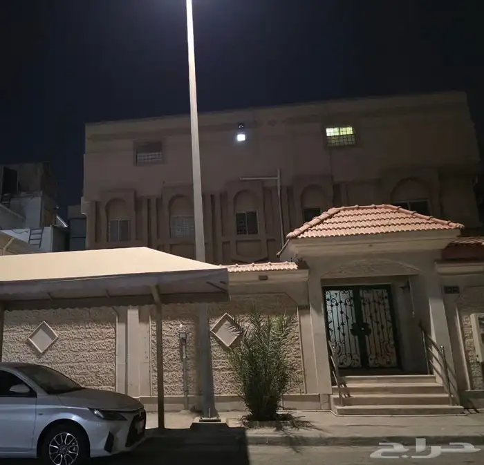 للبيع دور وشقتين وملحق بحي عبدالله فؤاد بالدمام 0