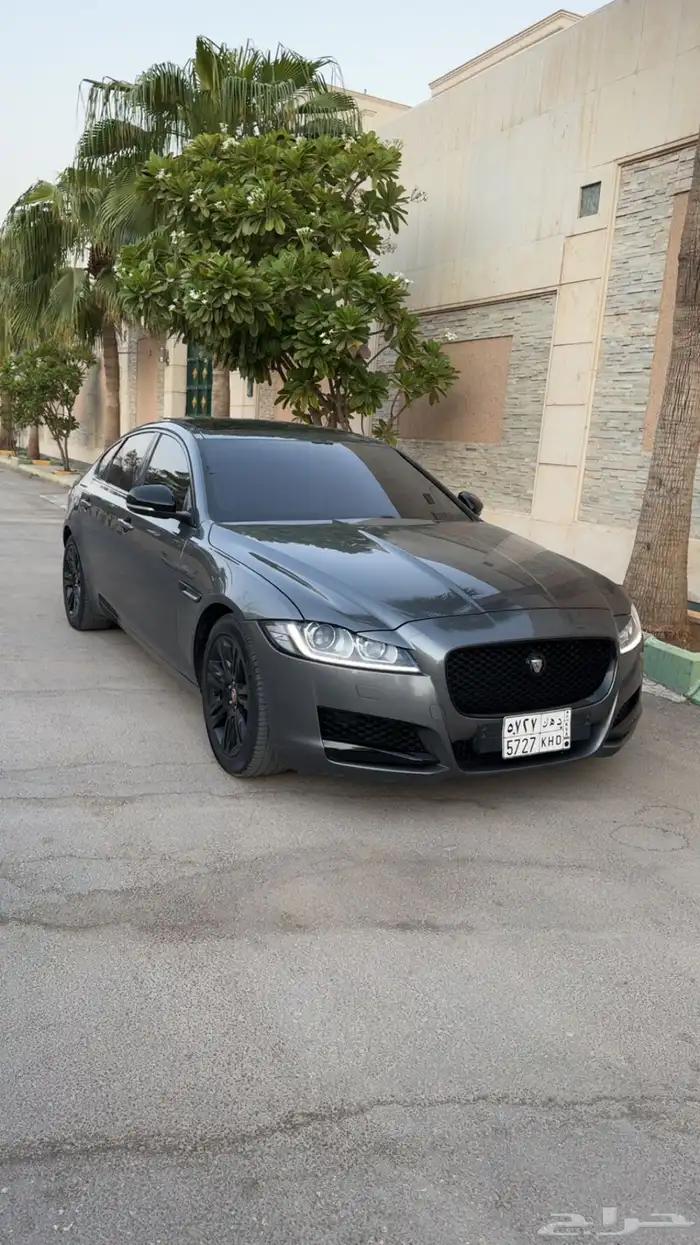 جاكوار XF بلاك ايديشن 0