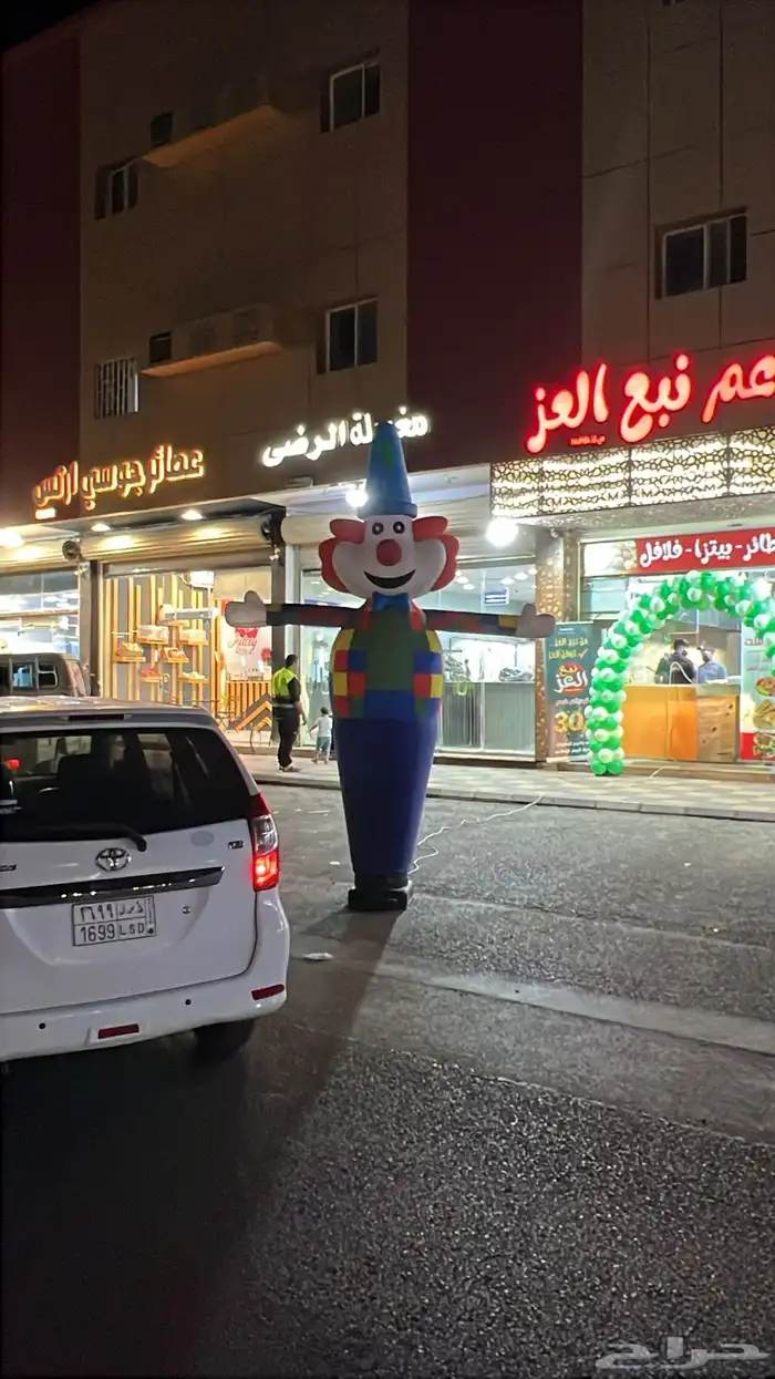 افتتاح محلات تجارية تنشيط محلات بوابات تراس شخصيات عملاقة 5