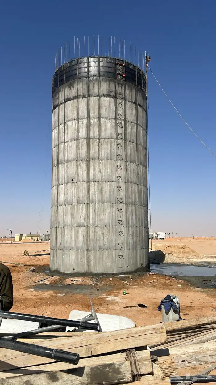 خزان اصطوانيه قطر خمسه ارتفا 15متر 0