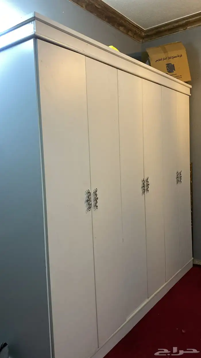 دولاب كبير و سرير دورين 0
