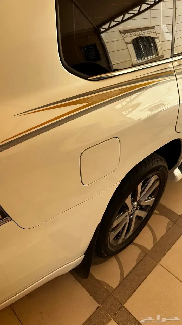 جيب لاندكروزر vx.s 2016 بريمي فل كامل 27