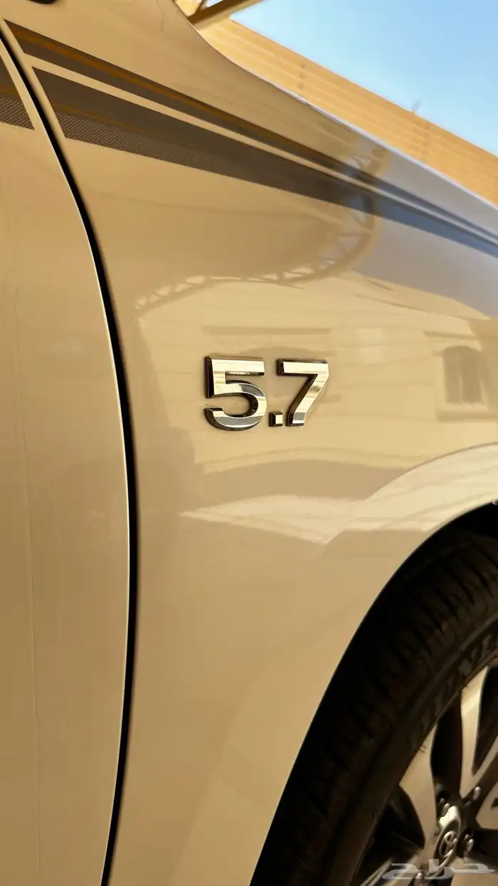جيب لاندكروزر vx.s 2016 بريمي فل كامل 12