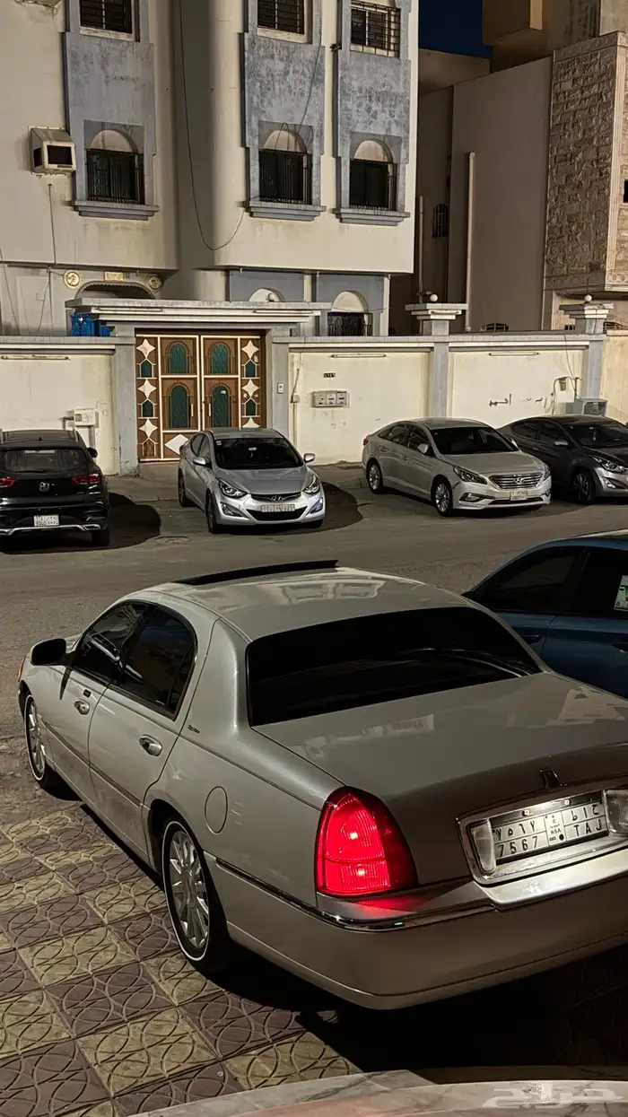 لنكولن تاون كار 2007 9