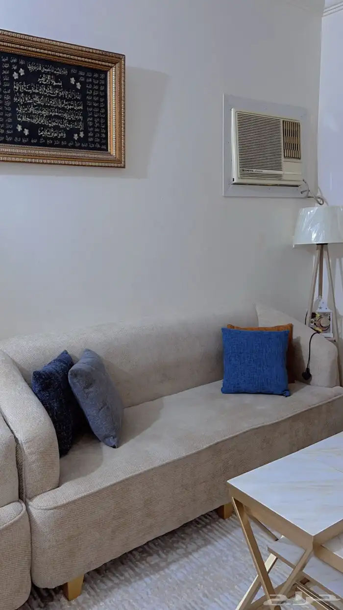 للبيع كنب و طاوله و غساله و و ثلاجة 1