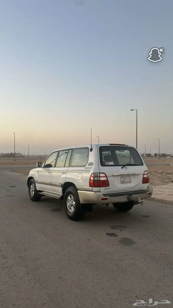 جيب لاندكروزر 2004 3