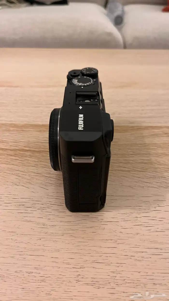 كاميرا فوجي فيلم fujifilm X-E4 مع عدسة فوجي xc35 f2 6