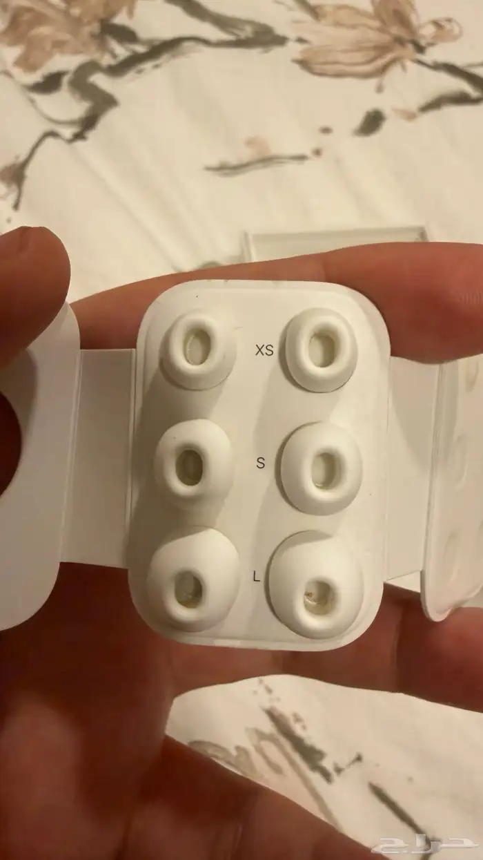 سماعات AirPods Pro 2 مستخدمة نظيفة 3
