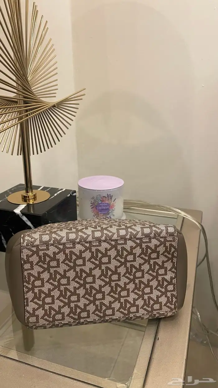 شنطة ماركة دكني اصليه 2