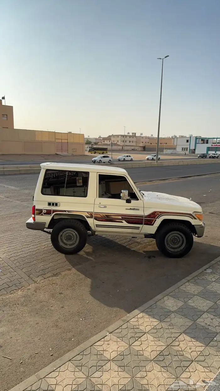 جيب ربع معدل للبدل 7