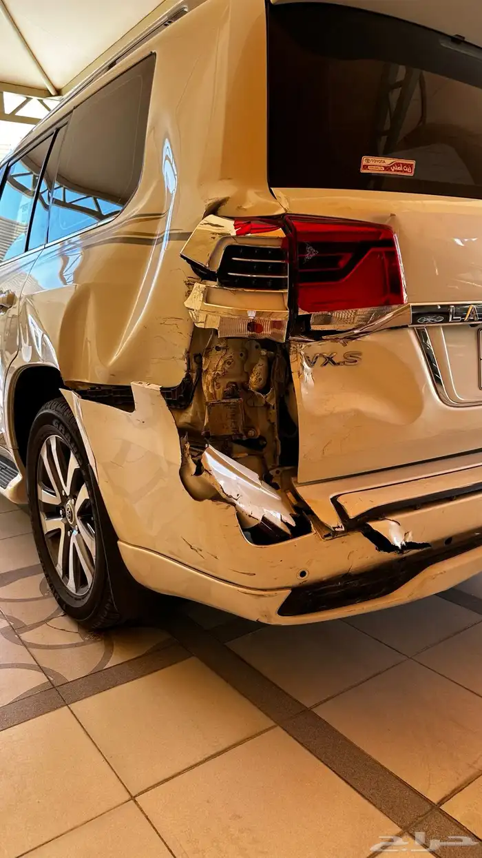 جيب لاندكروزر vx.s 2016 بريمي فل كامل 18