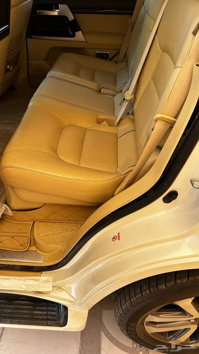 جيب لاندكروزر vx.s 2016 بريمي فل كامل 38