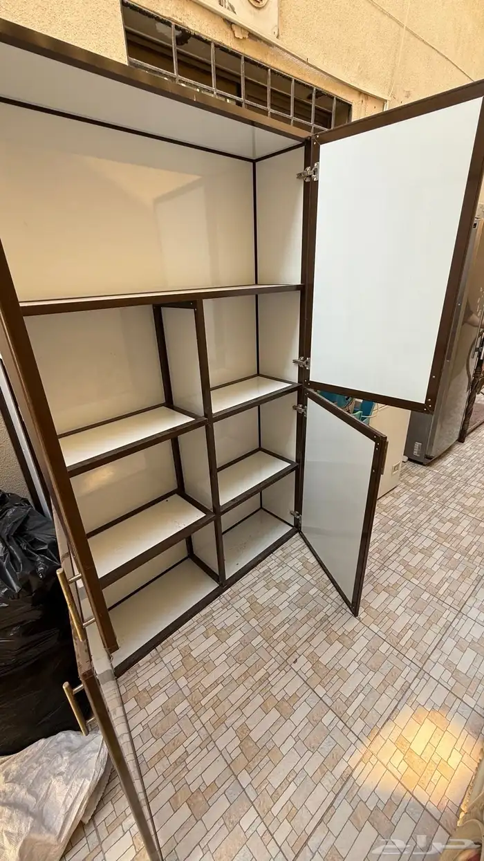 اثاث للبيع دولايب استخدام نظيف 2