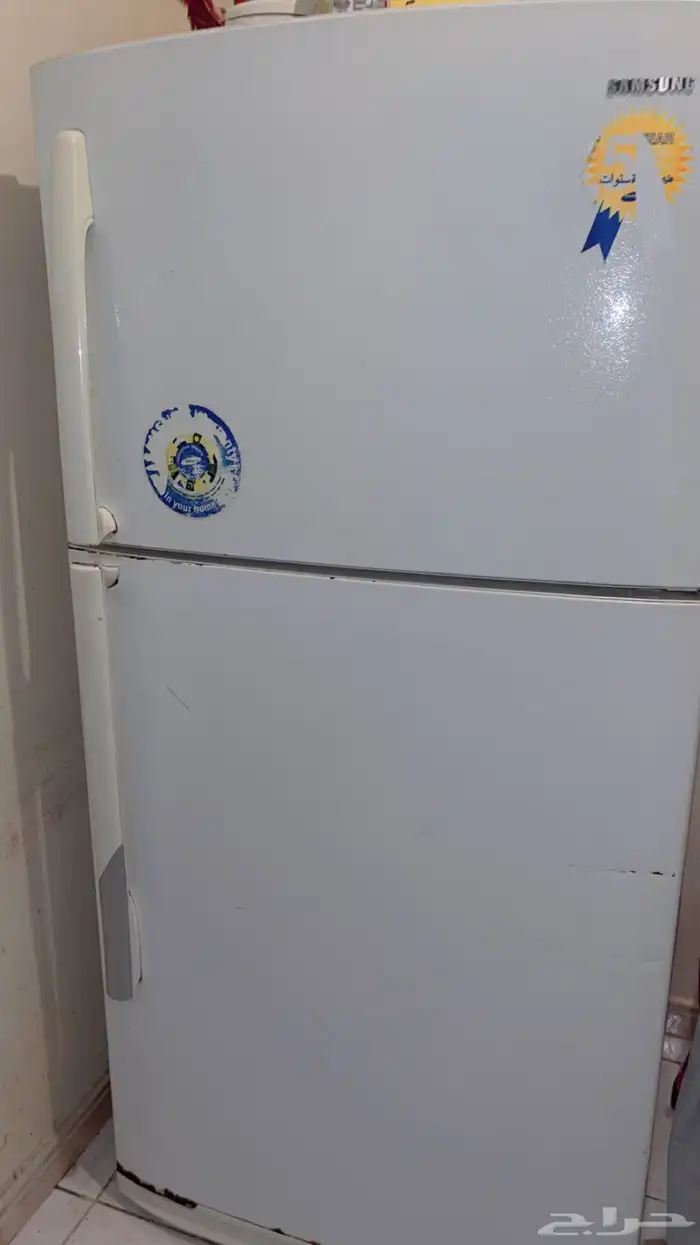 للبيع كنب و طاوله و غساله و و ثلاجة 5