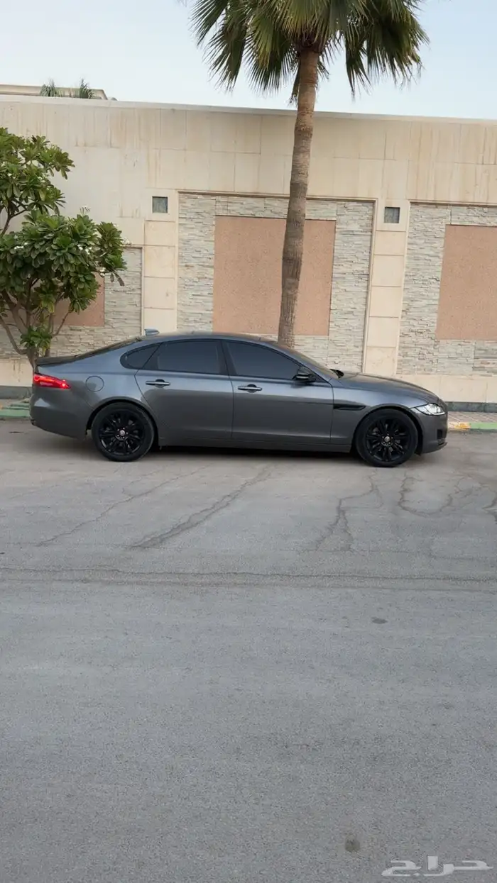 جاكوار XF بلاك ايديشن 5