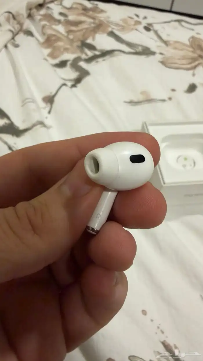 سماعات AirPods Pro 2 مستخدمة نظيفة 2
