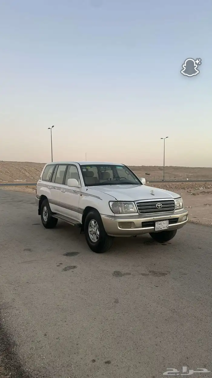 جيب لاندكروزر 2004 1