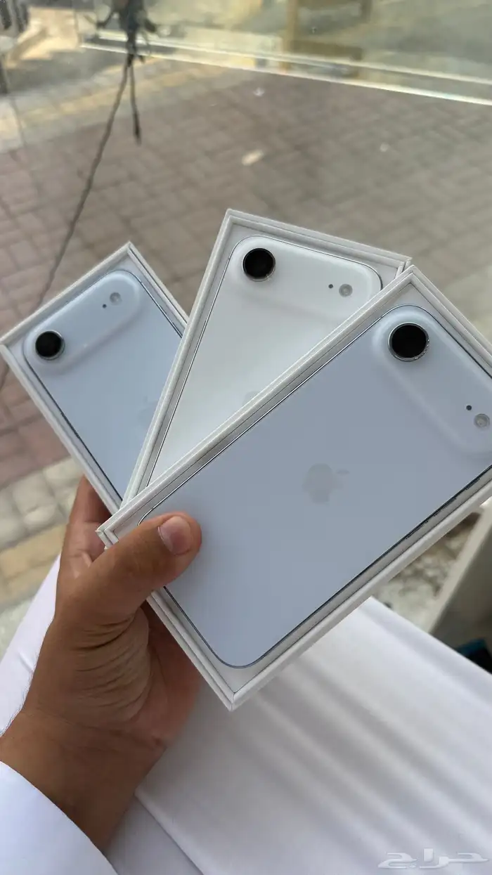 للبيع ايفون 17 اير 0
