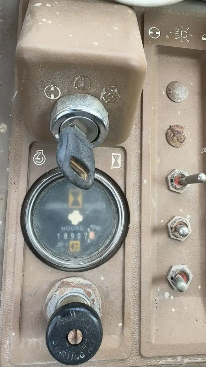 للبيع شيول 980C موديل 1990 لوحه و استماره نظيف جدا 19